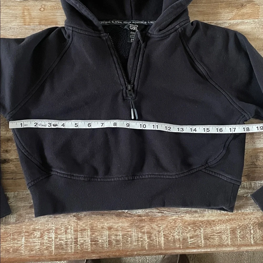 Athleta Girl cropped  Half-Zip sweatshirt